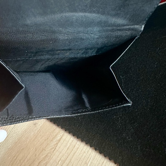 Chanel Caviar Vintage Timeless Bifold Wallet - Picture 9 of 9